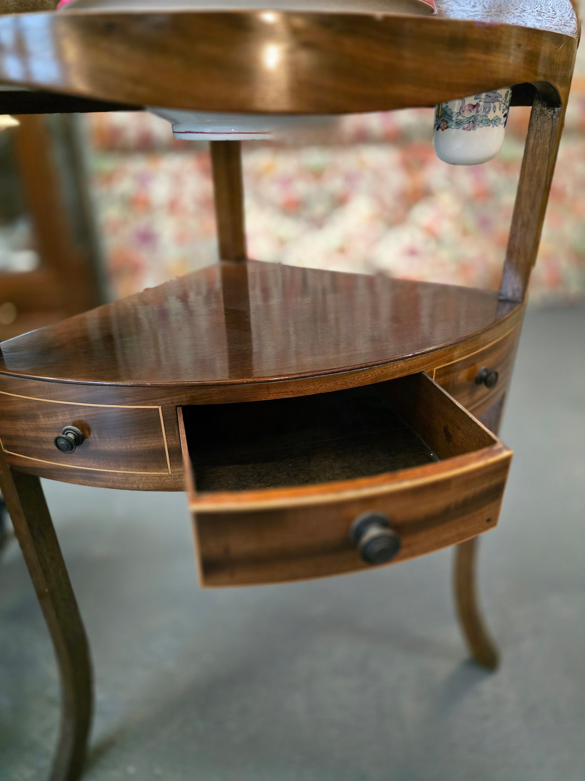 Georgian wash stand
